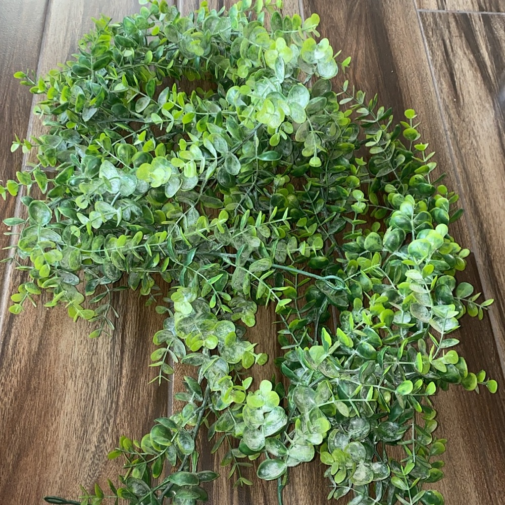 🪼2 5ft artificial frosted eucalyptus cinerea garland! - Picture 6 of 7